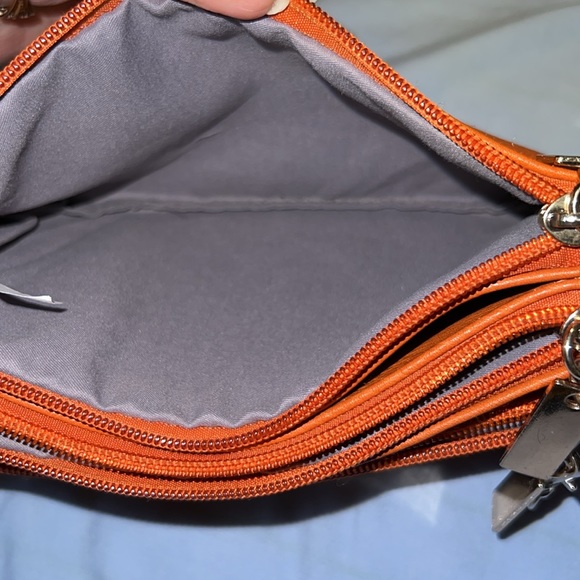 Tan orange crossbody - Picture 4 of 8